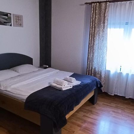 Fun House - Spacious Apartment Near Old Town Brașov Exterior foto